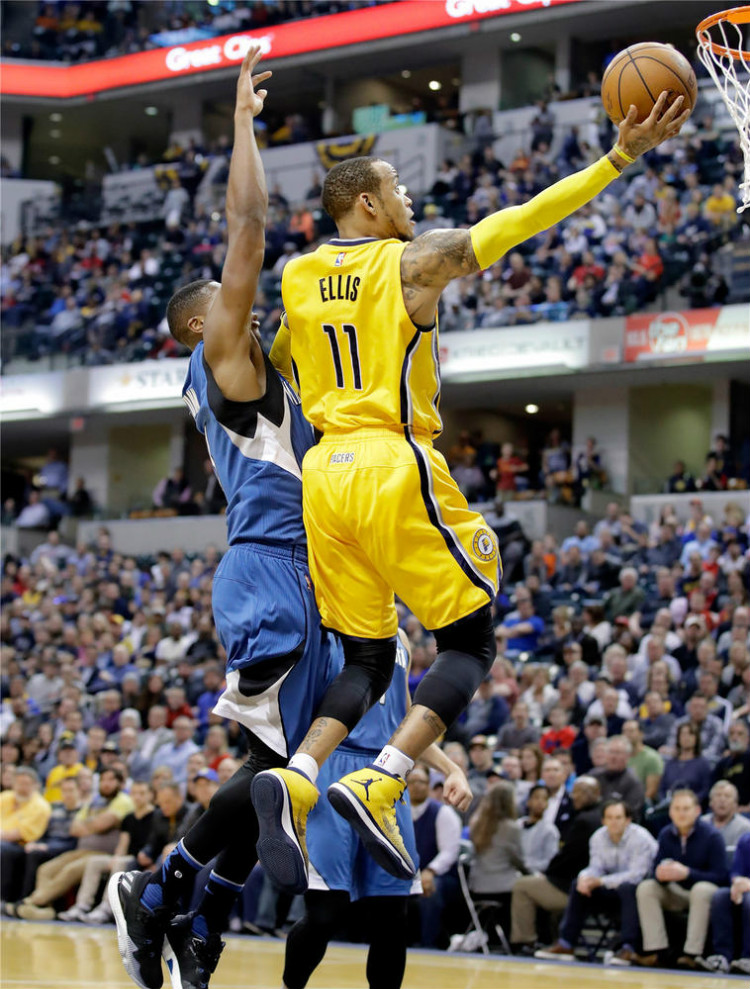 篮板数均领 篮板数均领